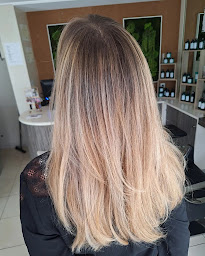 Photo n°5 de Harmonie Coiffure à Besançon (Salon de coiffure)