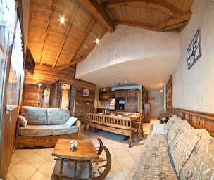 Photo n°5 de CHALET LA TANIERE DE L'OURS à Albiez-Montrond (Agence de location d'appartements)