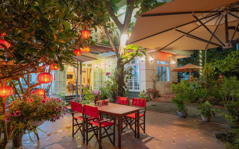 TOAN 's Restaurant Coffee Garden