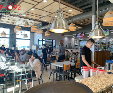 Pho 92 DIA, restaurant in Denver