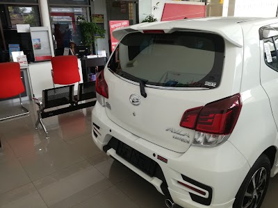 Photos of Daihatsu Madiun RIO