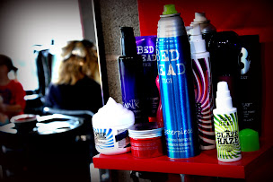 Photo n°10 de 1992 Salon de coiffure - Coralie & Chouchou à Les Sables-d'Olonne (Salon de coiffure)