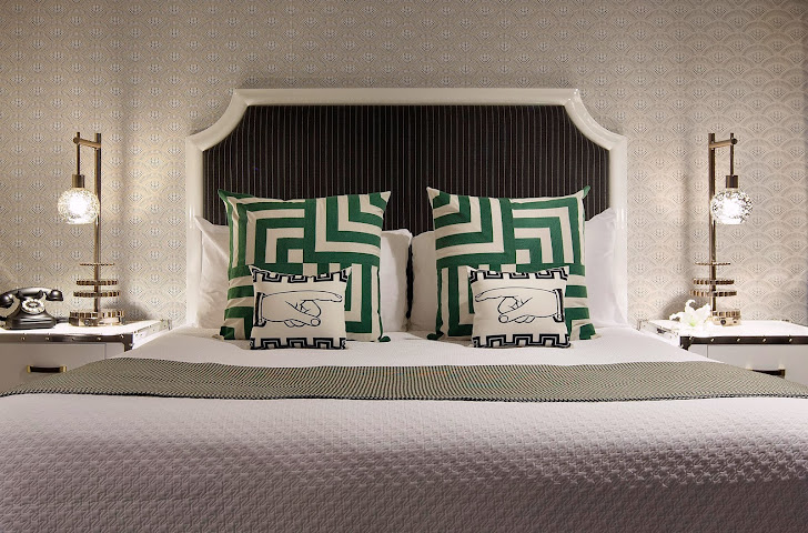 The Carlyle Inn by null