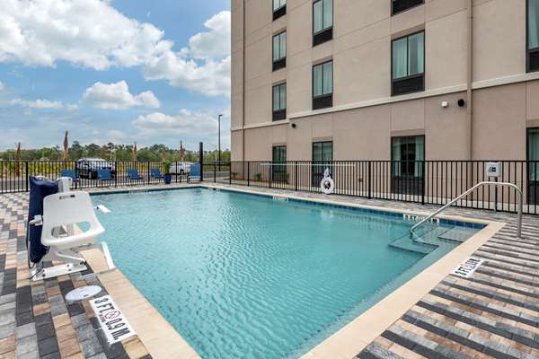 Comfort Inn Suites Jacksonville - Orange Park Near Naval Air Station