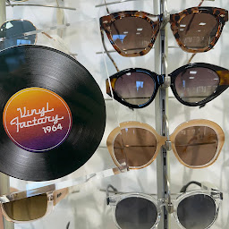 Photo n°14 de Lissac l'Opticien Taden à Taden (Service de réparation de lunettes)