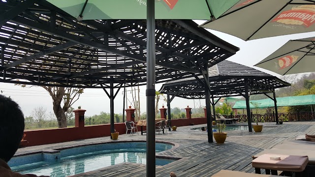 Khaung Daing Nature Hot Spring