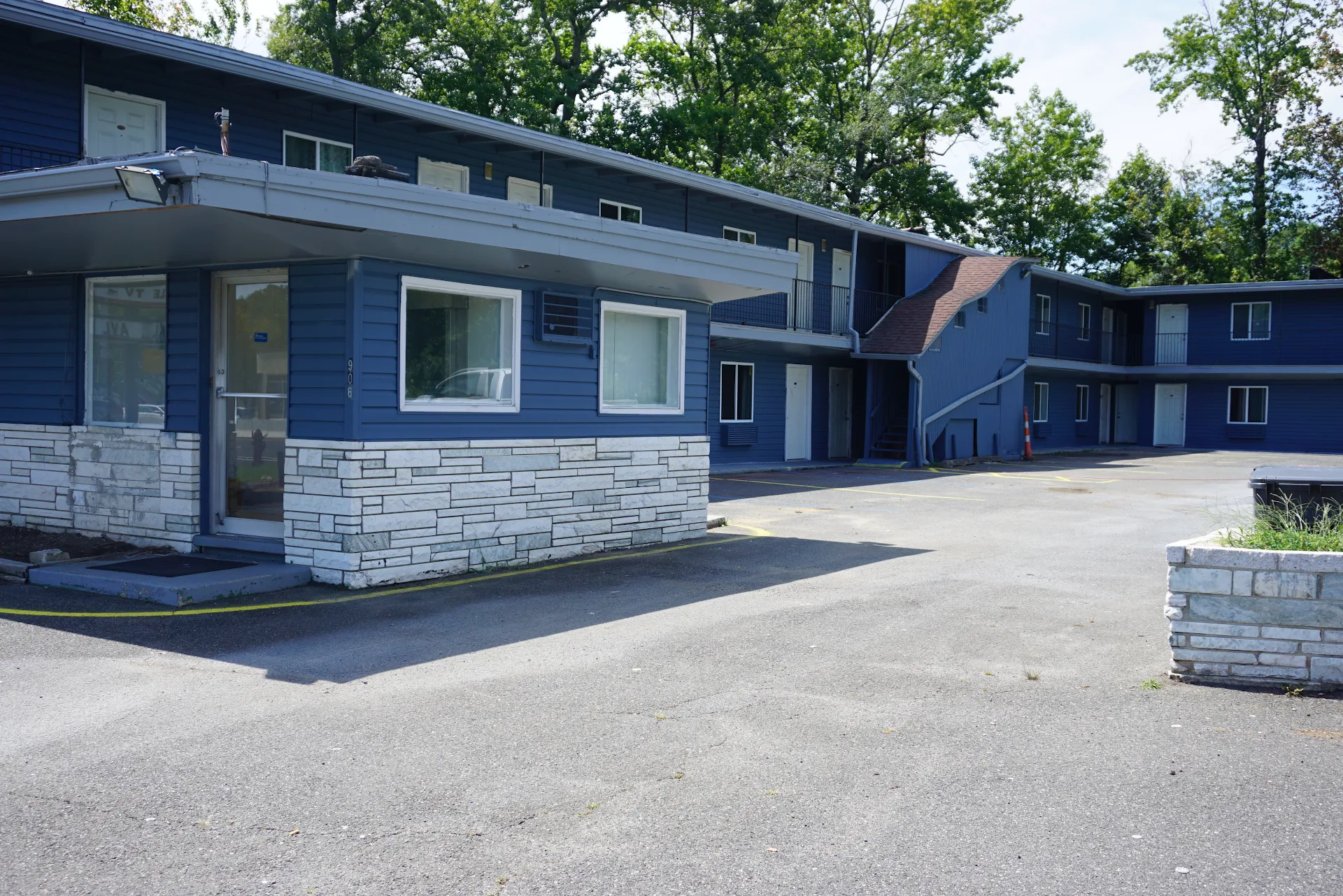 Chalet Motel