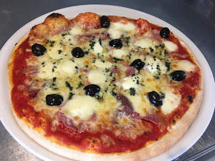 Photo n°21 de Pizzéria le Graillou à Sévérac d'Aveyron (Pizzeria)