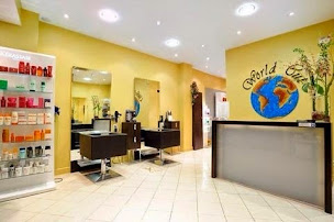 Photo n°6 de World Cut Paris à Paris (Maquilleur.euse)