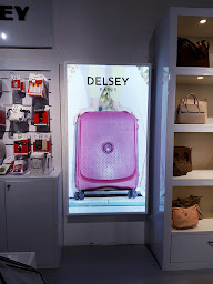 Photo n°4 de Delsey Outlet à Coquelles (Magasin de maroquinerie)