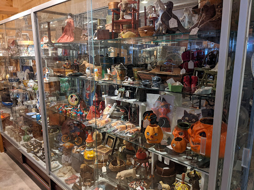 N. Dearborn Antiques Gallery, LLC - Thumbnail