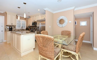 Photos of La Siesta Condominium