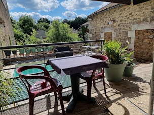 Photo n°1 de Atrium Café Restaurant à Piégut-Pluviers (Marchand de glaces)