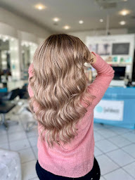 Photo n°7 de Confidences Le Salon - Moncey - Lyon 3 - Coiffure à Lyon (Salon de coiffure)