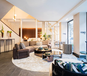 Photo n°29 de Luxury Living à Paris (Magasin de meubles)