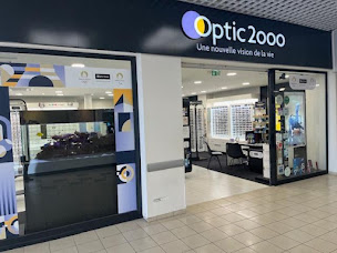 Photo n°2 de Opticien Venarey-les-Laumes - Optic 2000 - Centre Commercial Super U à Venarey-les-Laumes (Service de réparation de lunettes)