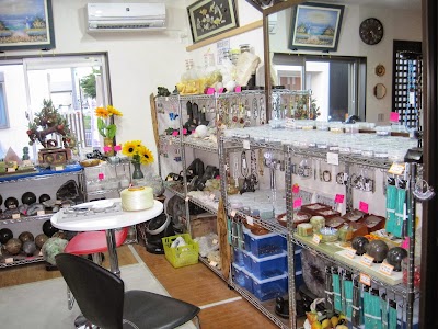 天然石・喫茶 成屋(まるや)