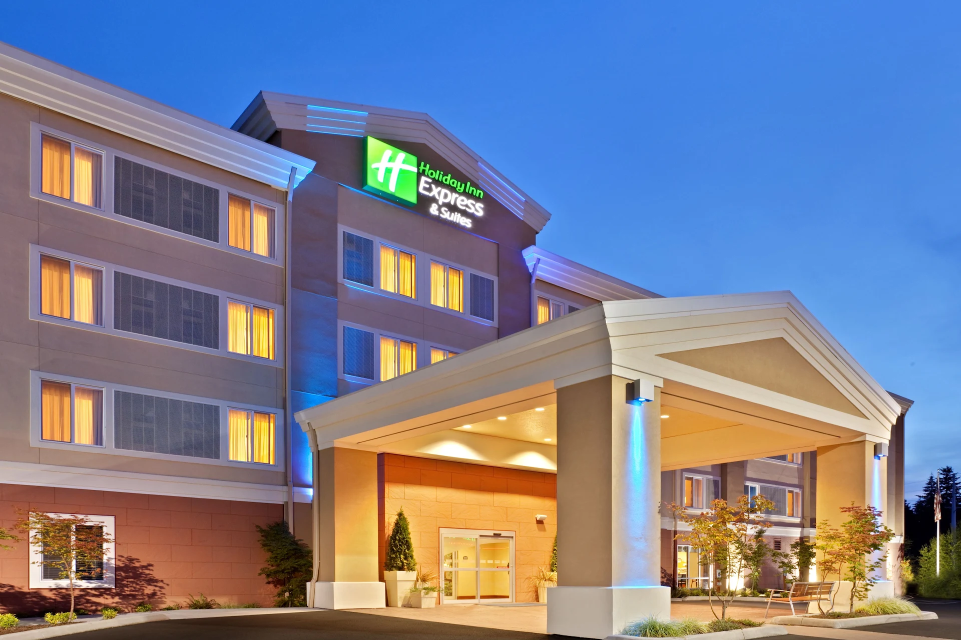 Holiday Inn Express & Suites Marysville by IHG