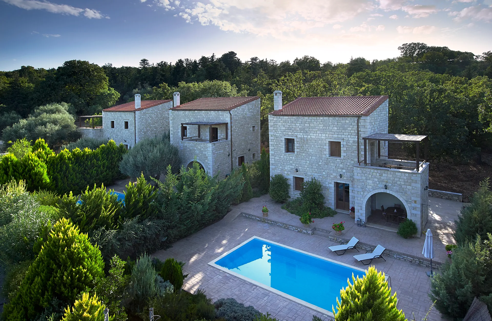 Vederi Estate