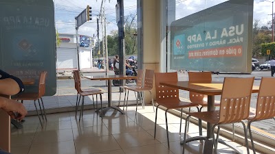 Photos of DOMINO'S AC&Aacute;MBARO