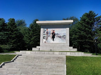Photos of Mangyŏngdae Kim Il-sung's Birthplace