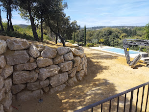 Photo n°3 de CUOZZO TP - Entreprise de travaux public et terrassement dans le Gard et le Vaucluse - Cuozzo Ludovic à Saint-Geniès-de-Comolas (Entreprise de terrassement)