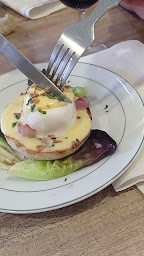 Photo n°11 de Restaurant Le Saint Laurent By Marie à Saint-Laurent-des-Hommes (Bar-tabac)