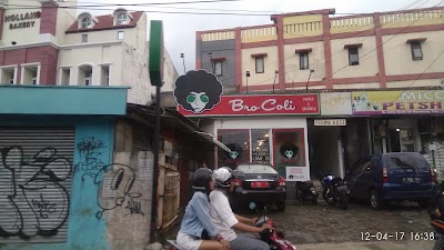 Photos of BroColi Barber STB