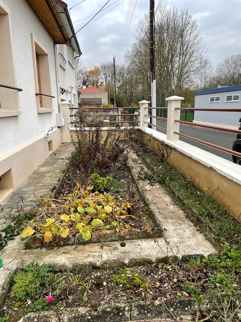 Entreprise Espaces verts Niess / Paysagiste / Élagage D’arbres dangereux / Tailles de haies / Création de jardins.