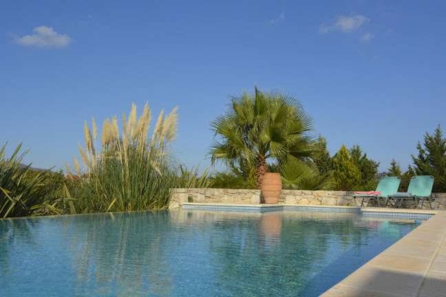 Βroosco Real Estate - Κτηματομεσιτικό γραφείο