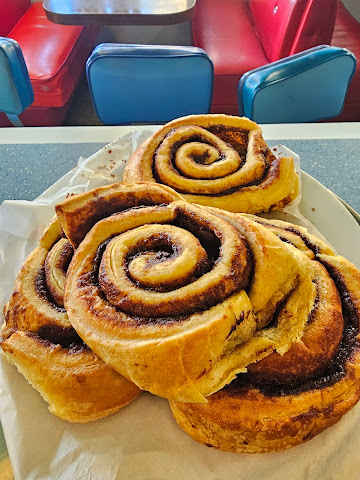 Rae's Restaurant by null