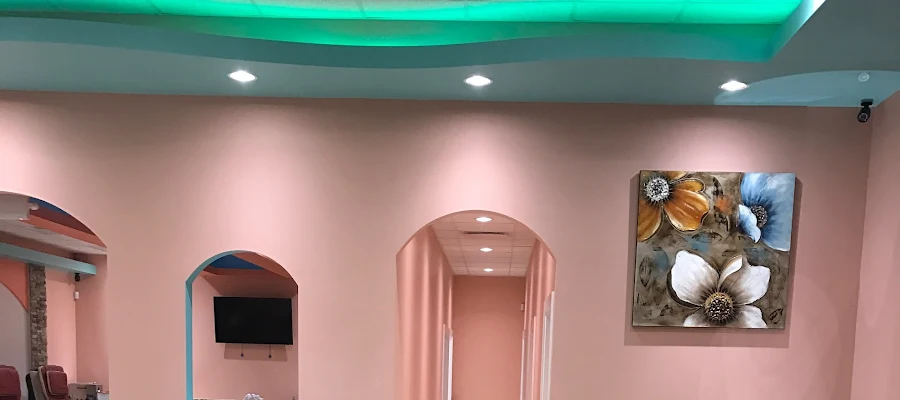 LG Nails & Spa