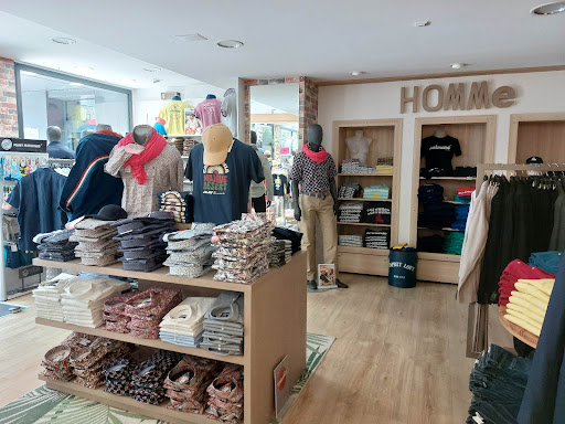 Store Clothing La Haye Homme, Femme Et Enfant - Thumbnail