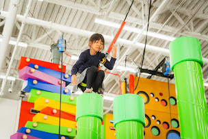 Photo n°24 de HAPIK Salle d'escalade 100% fun à Mondeville (Parc à thème)