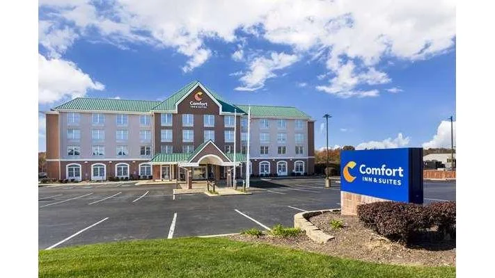 Comfort Inn & Suites Cuyahoga Falls - Akron