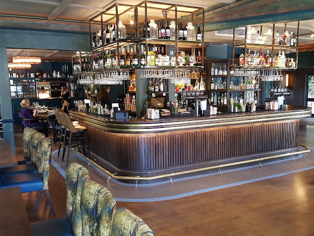 Home Bar & Kitchen