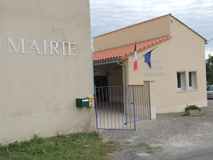 Photo n°1 de Mairie de Peyregoux à Peyregoux (Hôtel de ville)