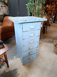 Photo n°15 de Brocante Fe26 Antiques (Achat-Vente-Succession-Débarras) à Aubigny (Magasin de meubles d'occasion)