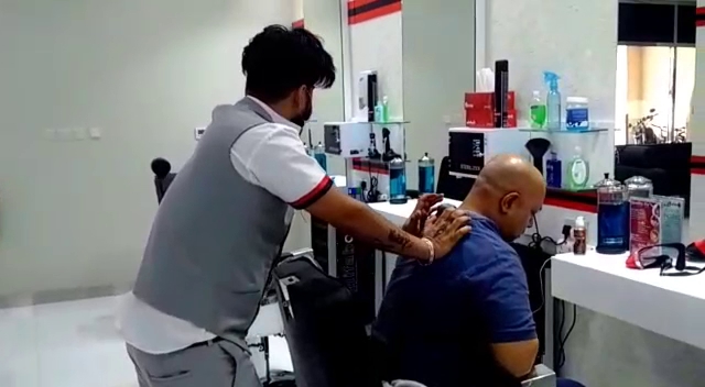 Reviews of Quality Fix Gents Salon (Mega Mart) in Dubai - Barber shop