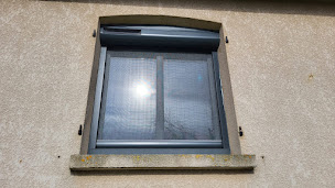 Photo n°37 de AP2M - Véranda - Porte - Fenêtre à Saint-André-d'Apchon (Menuisier)