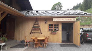 Photo n°2 de La Ferme Des Cimes à Samoëns (Ferme à visiter)