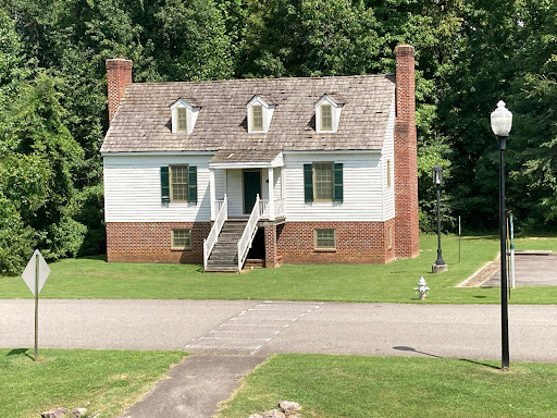 Armour House & Gardens at Meadowview Park - Thumbnail
