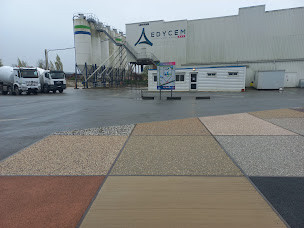 Photo n°3 de EDYCEM BETON MORTAGNE SUR SEVRE à Mortagne-sur-Sèvre (Usine à béton)