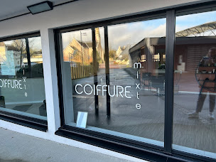 Photo n°2 de La Parenthèse by Elena à Locmaria-Grand-Champ (Salon de coiffure)