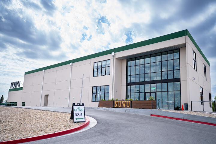 NuWu Cannabis LV by null