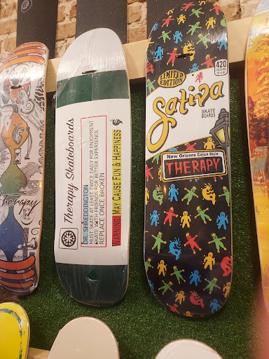 Still Pushing Skateshop - Thumbnail