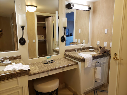 Caesars Atlantic City - Visual