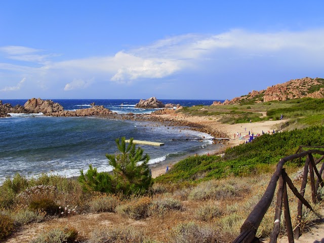 Spiaggia di Cala Canneddi | Cala Rossa