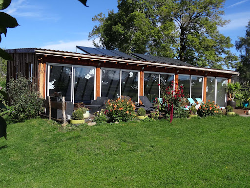Photo de La Coquette d'Avèze : Gite 11 personnes proche de la Bourboule avec piscine