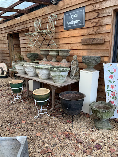 Tryon Antiques - Visual